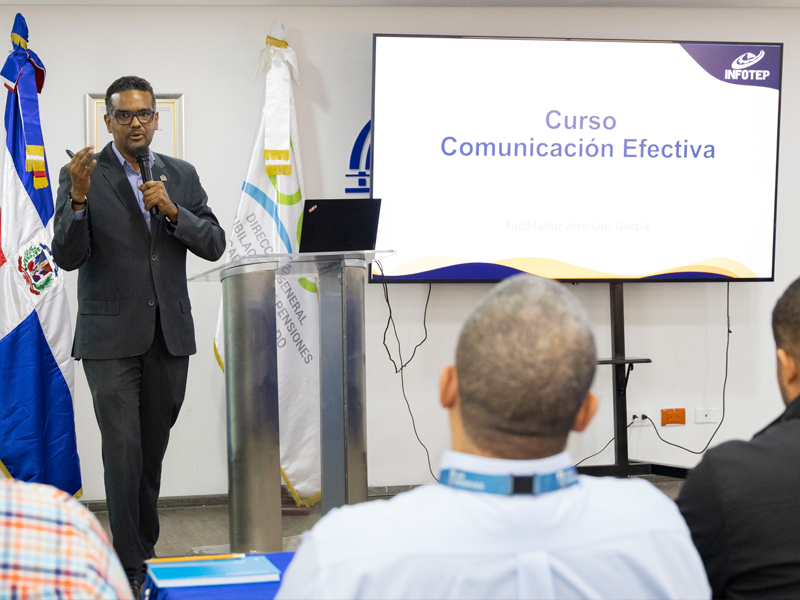 La Direccion General de Jubilaciones y Pensiones a Cargo del Estado (DGJP), con la coordinación  del Instituto de Formación  Técnico  Profesional (INFOTEP), impartió el curso “Comunicación  Efectiva”, con el objetivo de que los colaboradores desarrollen habilidades que le permitan comunicarse de manera clara, asertiva y efectiva, facilitando la interacción, el trabajo en equipo y la resolución de situaciones en el entorno laboral.