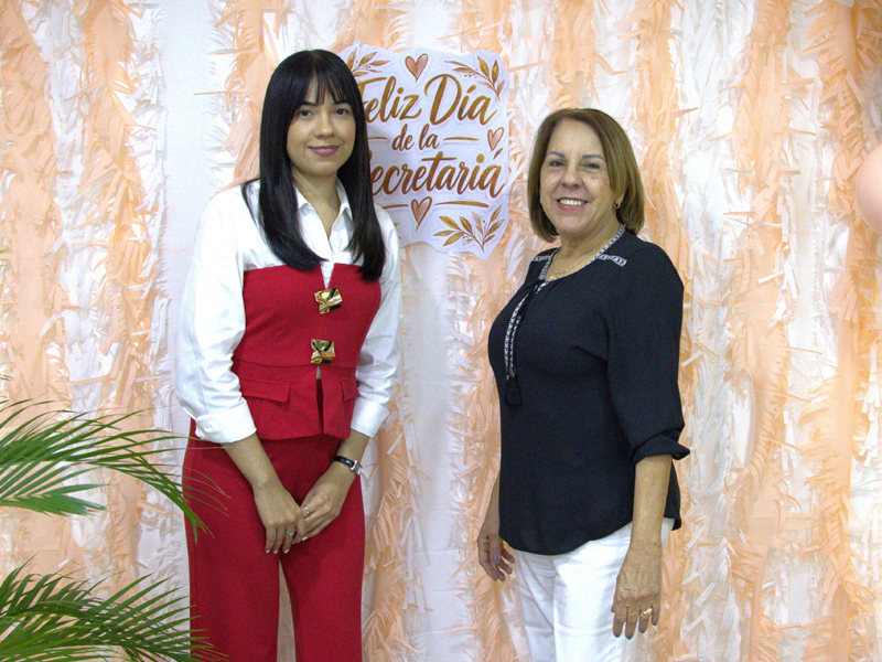 Con el objetivo de reconocer la invaluable labor que desempeñan las secretarias en el fortalecimiento institucional, la eficiencia y calidad en el servicios, la Dirección General de Jubilaciones y Pensiones a Cargo del Estado (DGJP), conmemoró el Día de las Secretarias con una memorable jornada, concebida para exaltar su invaluable labor, en un ambiente colmado de entusiasmo, reconocimiento y actividades especialmente diseñadas para su disfrute.