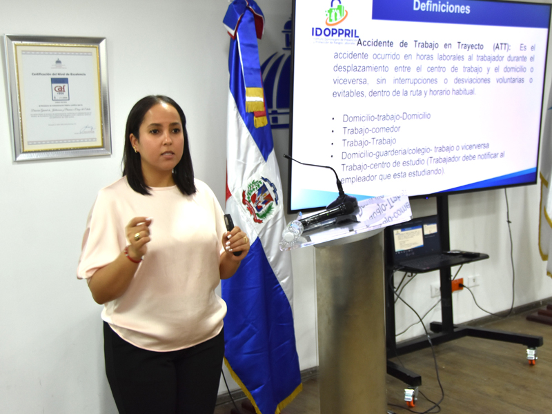 La Dirección General de Jubilaciones y Pensiones a Cargo del Estado (DGJP), a través del el Instituto Dominicano de Prevención y Protección de Riesgos Laborales (IDOPPRIL), llevó a cabo una jornada formativa dirigida a sus colaboradores, con el objetivo de fortalecer la cultura preventiva y fomentar entornos laborales más seguros.
