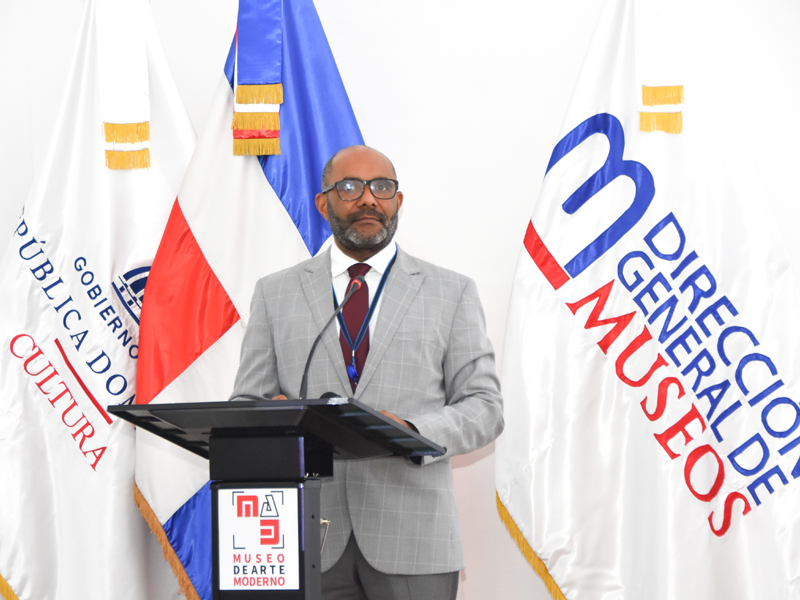 La Dirección General de Jubilaciones y Pensiones a Cargo del Estado (DGJP) impartió la charla titulada “Sistema de Reparto Estatal y sus Leyes conexas”, dirigida a colaboradores del Ministerio de Medio Ambiente y Recursos Naturales y del Museo de Arte Moderno, con el objetivo de fortalecer sus conocimientos sobre el sistema de pensiones y convertirlos en multiplicadores de esta importante información.