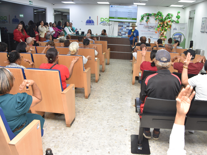 Como parte de las acciones orientadas a fomentar el bienestar integral, la sana convivencia y la inclusión social, la Dirección General de Jubilaciones y Pensiones a Cargo del Estado (DGJP) realizó la “Tertulia Recreativa y Deportiva 2026”, un encuentro diseñado para propiciar la interacción, el esparcimiento y el fortalecimiento de los vínculos entre pensionados, jubilados, y colaboradores de la entidad. Como parte de las acciones orientadas a fomentar el bienestar integral, la sana convivencia y la inclusión social, la Dirección General de Jubilaciones y Pensiones a Cargo del Estado (DGJP) realizó la “Tertulia Recreativa y Deportiva 2026”, un encuentro diseñado para propiciar la interacción, el esparcimiento y el fortalecimiento de los vínculos entre pensionados, jubilados, y colaboradores de la entidad.