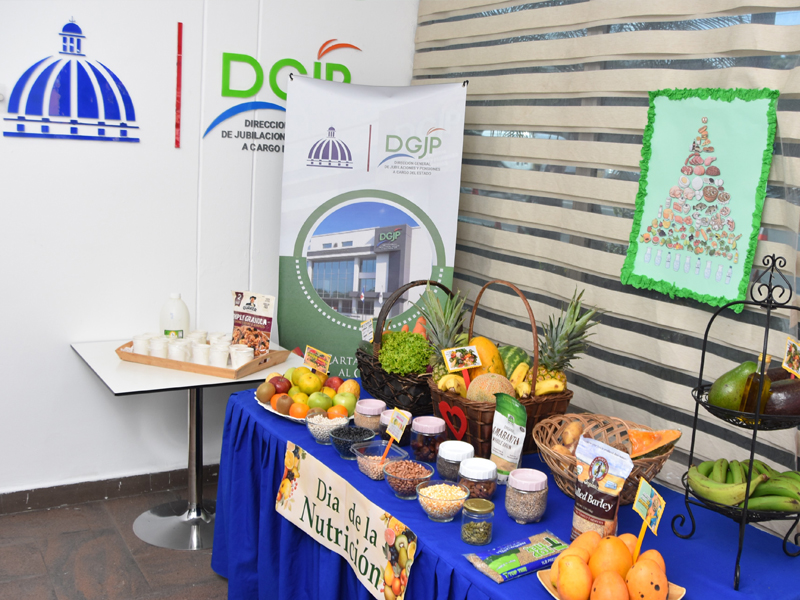 Con motivo del Día Mundial de la Nutrición, la Dirección General de Jubilaciones y Pensiones a Cargo del Estado (DGJP) realizó una jornada educativa y de concienciación dirigida a sus colaboradores, con el objetivo de promover hábitos alimenticios saludables y resaltar la importancia de mantener una dieta equilibrada para una mejor calidad de vida. Con motivo del Día Mundial de la Nutrición, la Dirección General de Jubilaciones y Pensiones a Cargo del Estado (DGJP) realizó una jornada educativa y de concienciación dirigida a sus colaboradores, con el objetivo de promover hábitos alimenticios saludables y resaltar la importancia de mantener una dieta equilibrada para una mejor calidad de vida.