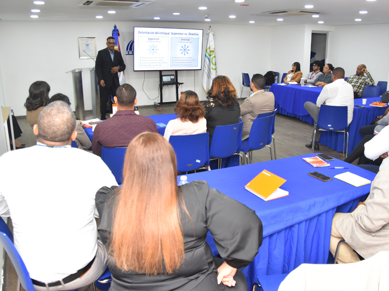 Como parte de su compromiso con el fortalecimiento institucional y el desarrollo de las competencias de sus colaboradores, la Dirección General de Jubilaciones y Pensiones a Cargo del Estado (DGJP), a través del Instituto de Formación Técnico Profesional (INFOTEP), impartió el curso “Fundamentos de Supervisión”, formación orientada a robustecer las habilidades de liderazgo y gestión de quienes desempeñan funciones de supervisor dentro de la entidad. Como parte de su compromiso con el fortalecimiento institucional y el desarrollo de las competencias de sus colaboradores, la Dirección General de Jubilaciones y Pensiones a Cargo del Estado (DGJP), a través del Instituto de Formación Técnico Profesional (INFOTEP), impartió el curso “Fundamentos de Supervisión”, formación orientada a robustecer las habilidades de liderazgo y gestión de quienes desempeñan funciones de supervisor dentro de la entidad.