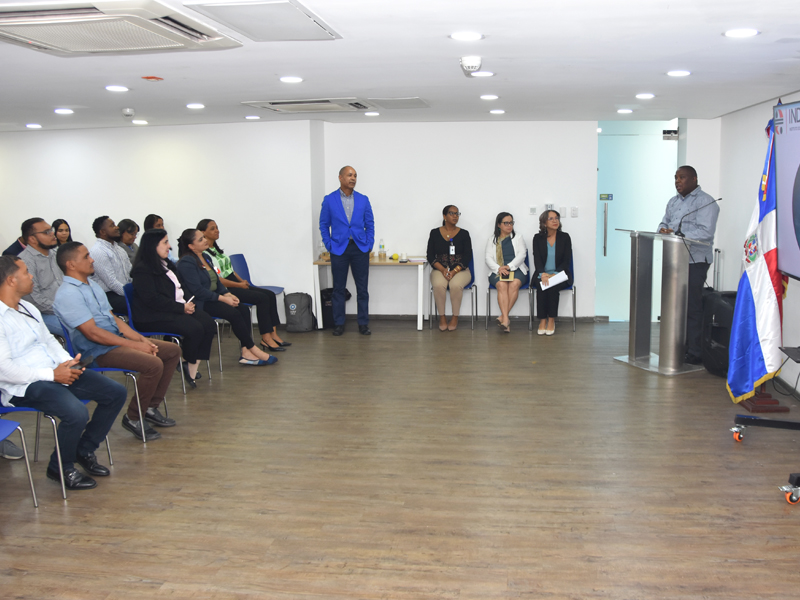 Con el objetivo de seguir fortaleciendo los conocimientos y capacidades de preparación, prevención y respuesta ante posibles eventos hidrometeorológicos, la Dirección General de Jubilaciones y Pensiones a Cargo del Estado (DGJP), en coordinación con el Instituto Dominicano de Meteorología (INDOMET), impartieron el taller sobre Temporada Ciclónica, dirigido especialmente a los colaboradores del departamento Administrativo, las áreas de Servicios Generales, Mantenimiento y a miembros del Comité Mixto de Seguridad y Salud. Con el objetivo de seguir fortaleciendo los conocimientos y capacidades de preparación, prevención y respuesta ante posibles eventos hidrometeorológicos, la Dirección General de Jubilaciones y Pensiones a Cargo del Estado (DGJP), en coordinación con el Instituto Dominicano de Meteorología (INDOMET), impartieron el taller sobre Temporada Ciclónica, dirigido especialmente a los colaboradores del departamento Administrativo, las áreas de Servicios Generales, Mantenimiento y a miembros del Comité Mixto de Seguridad y Salud.