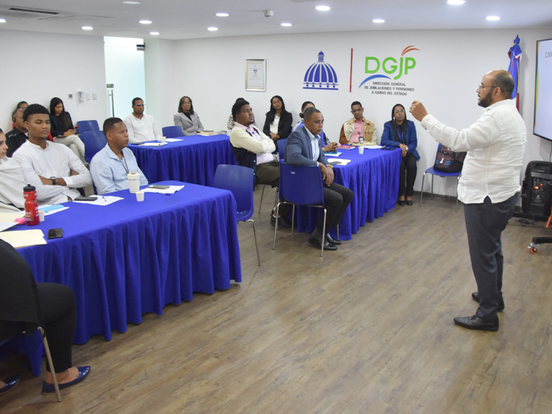 La Dirección General de Jubilaciones y Pensiones a Cargo del Estado (DGJP), en coordinación con el Instituto Nacional de Formación Técnico Profesional (INFOTEP), impartió el curso-taller “Manejo de Conflictos”, con el propósito de fortalecer las competencias de sus colaboradores para la prevención y gestión efectiva de situaciones que puedan afectar el clima laboral, promoviendo una cultura basada en la comunicación, la empatía, el respeto y el trabajo en equipo. La Dirección General de Jubilaciones y Pensiones a Cargo del Estado (DGJP), en coordinación con el Instituto Nacional de Formación Técnico Profesional (INFOTEP), impartió el curso-taller “Manejo de Conflictos”, con el propósito de fortalecer las competencias de sus colaboradores para la prevención y gestión efectiva de situaciones que puedan afectar el clima laboral, promoviendo una cultura basada en la comunicación, la empatía, el respeto y el trabajo en equipo.