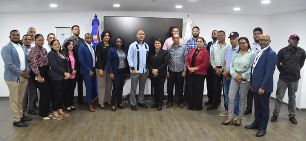 La Dirección General de Jubilaciones y Pensiones a Cargo del Estado (DGJP), en coordinación con el Instituto Dominicano de Meteorología (INDOMET), impartió la charla “Prevención y Medidas de Acción ante Tsunamis y Terremotos”, dirigida a sus colaboradores con el propósito de fortalecer sus conocimientos y capacidades para prevenir y responder de manera adecuada ante estos fenómenos naturales.