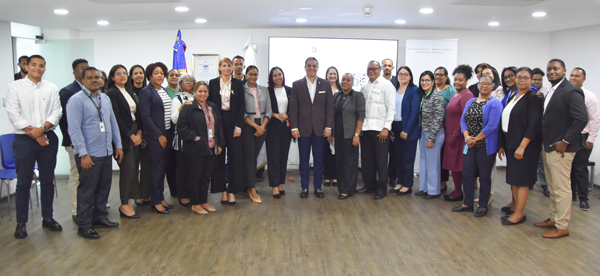 La Dirección General de Jubilaciones y Pensiones a Cargo del Estado (DGJP), impartió un taller sobre Seguros, dirigido a sus colaborares, con el propósito de fortalecer sus conocimientos y promover una cultura de prevención y toma de decisiones financieras informadas.