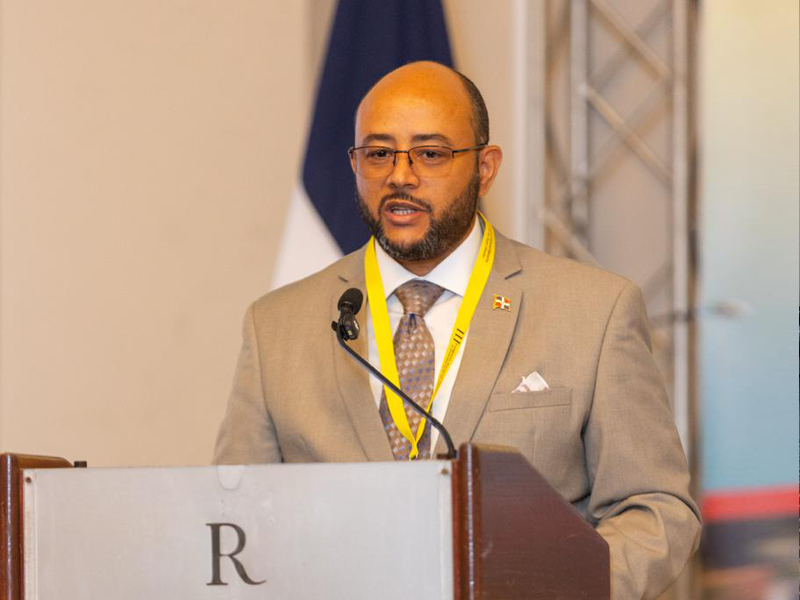 La Dirección General de Jubilaciones y Pensiones a Cargo del Estado (DGJP) reafirmó su compromiso con el fortalecimiento de la educación previsional y la orientación sobre los derechos y beneficios de la seguridad social, durante el III Congreso Nacional Extraordinario de la Unión Nacional de Empresas de Transporte (UNET), celebrado en el Hotel Renaissance Jaragua Santo Domingo. La Dirección General de Jubilaciones y Pensiones a Cargo del Estado (DGJP) reafirmó su compromiso con el fortalecimiento de la educación previsional y la orientación sobre los derechos y beneficios de la seguridad social, durante el III Congreso Nacional Extraordinario de la Unión Nacional de Empresas de Transporte (UNET), celebrado en el Hotel Renaissance Jaragua Santo Domingo.