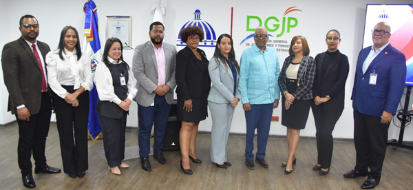 La Dirección General de Jubilaciones y Pensiones (DGJP) fortaleció las capacidades de sus colaboradores mediante el taller titulado: Normas Básicas de Control Interno (NOBACI), impartido por la Contraloría General de la República, con el propósito de proporcionar herramientas que permitan estandarizar los procedimientos y fortalecer los sistemas de administración y control interno de la institución, conforme al marco legal y normativo vigente.